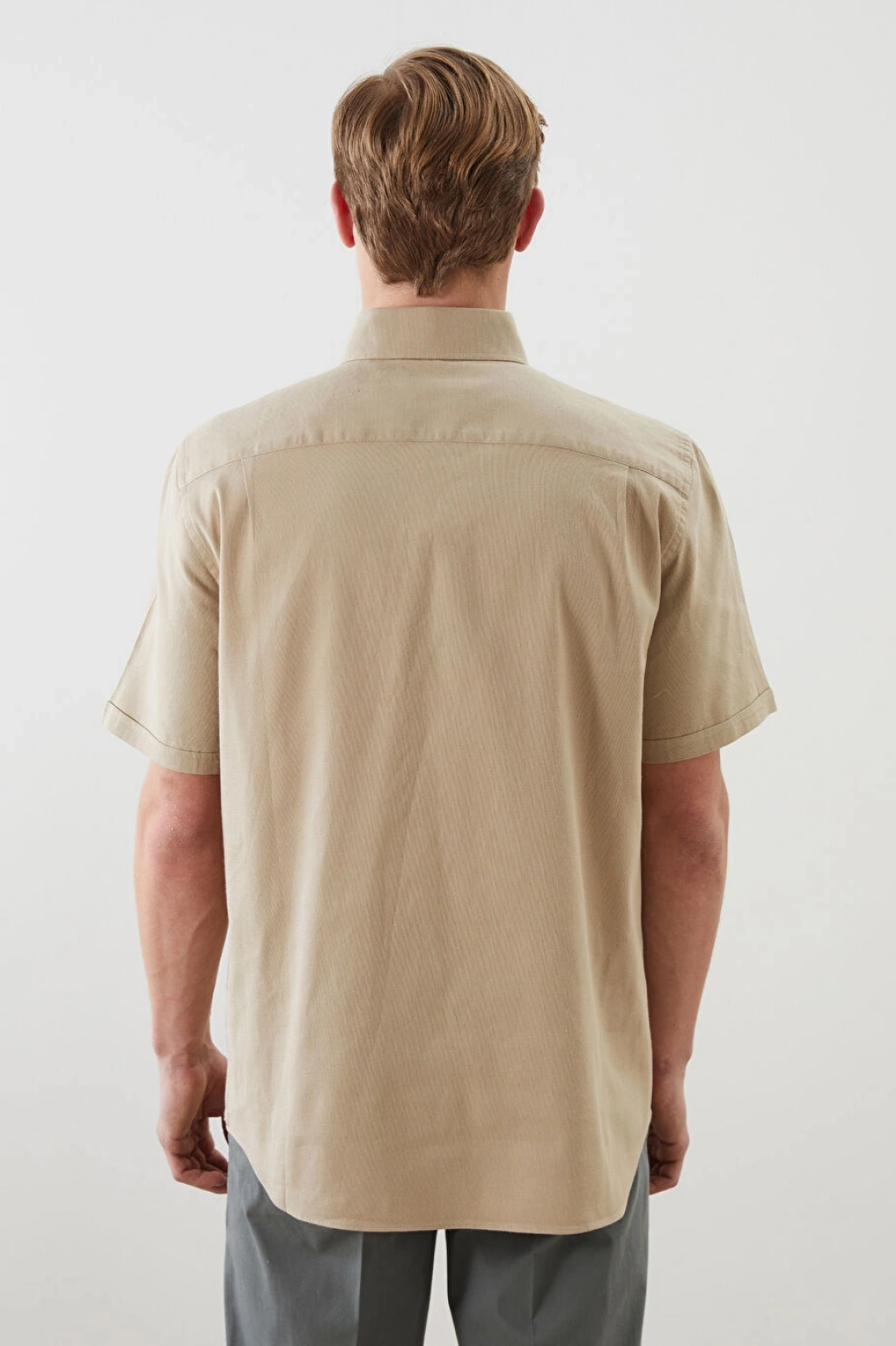 LCWAIKIKI Classic Bej Regular Fit Poplin Erkek Gömlek