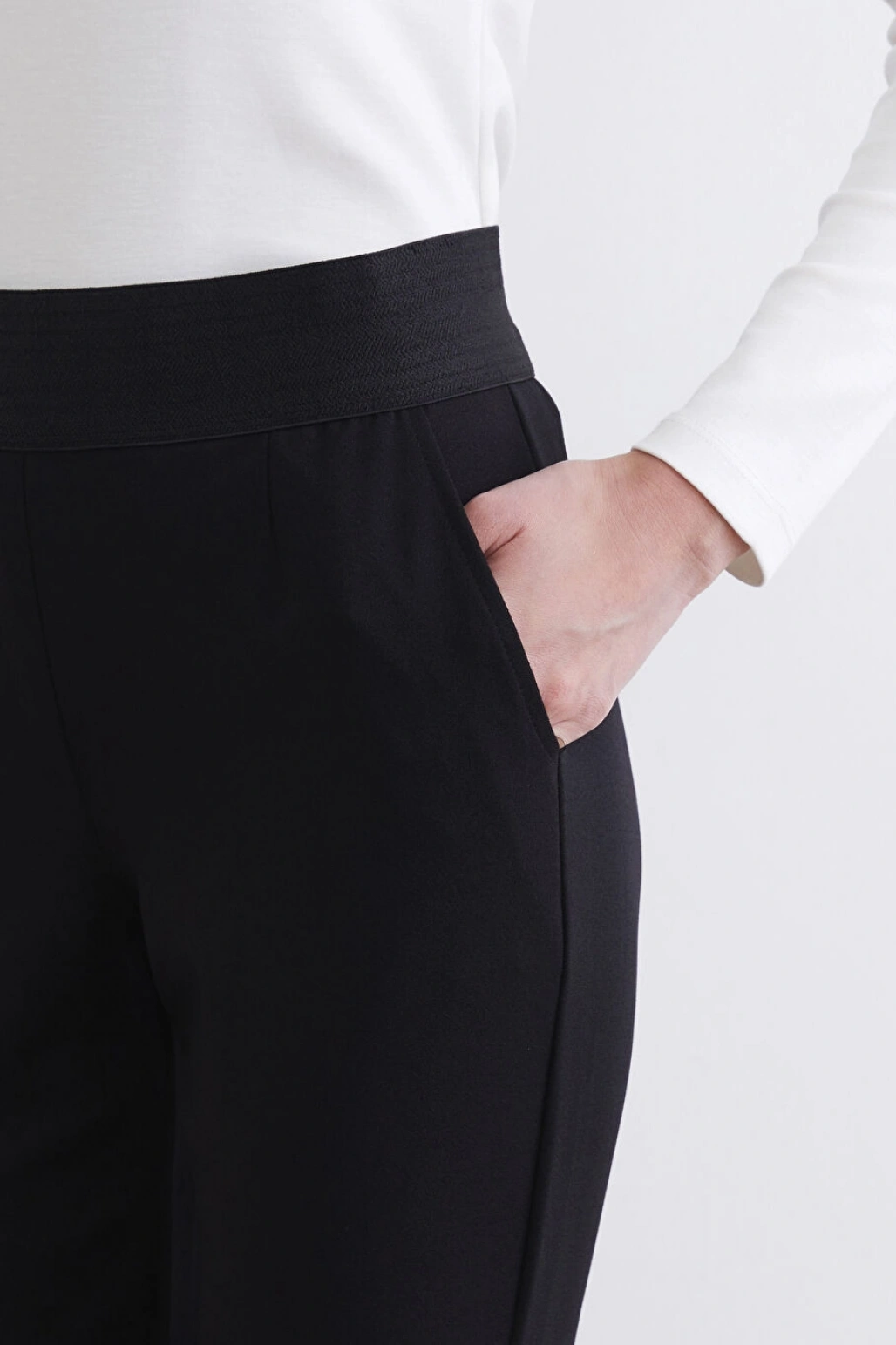 LCW Modest Siyah Beli Lastikli Krep Kadın Pantolon