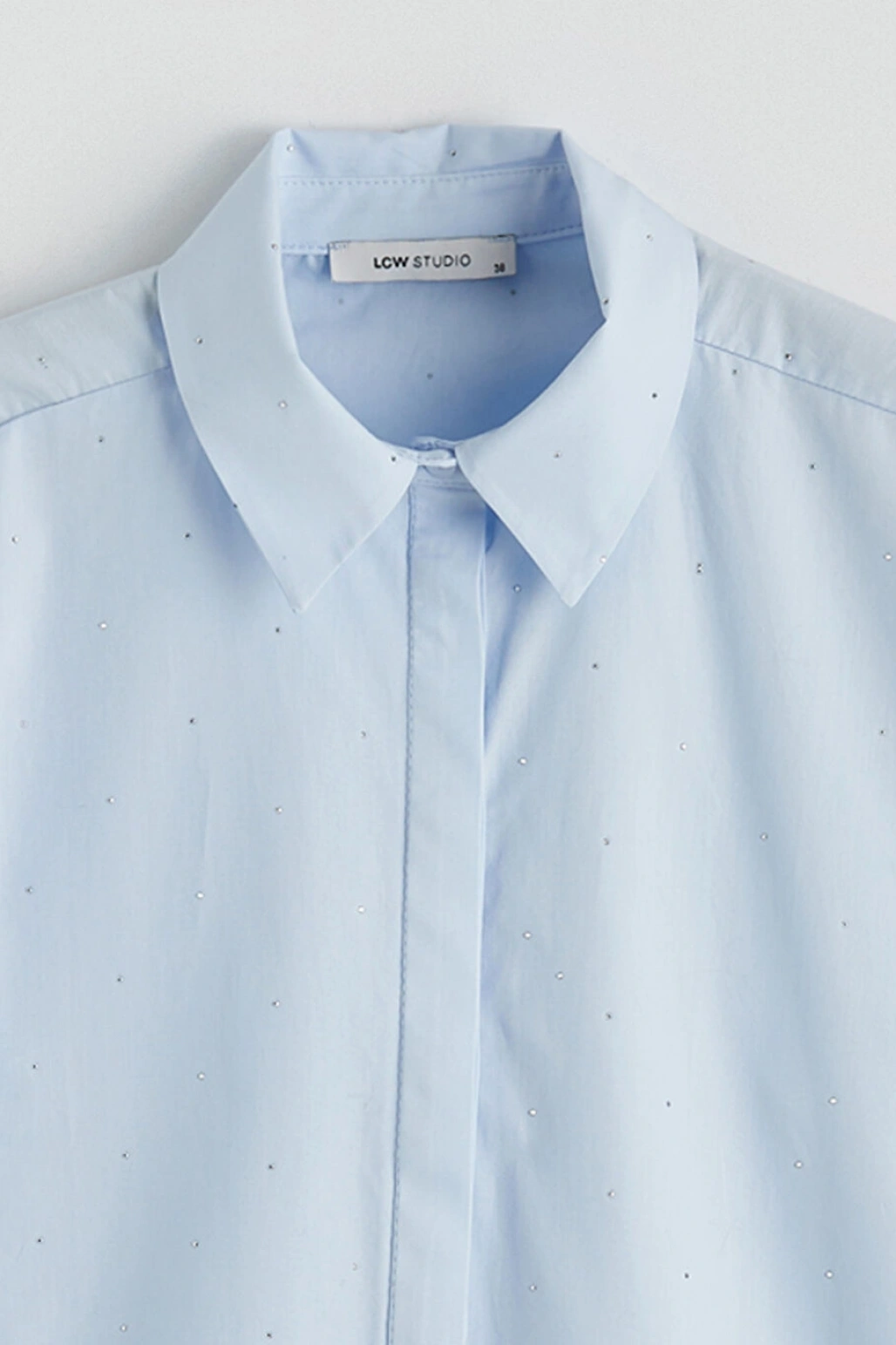 LCWAIKIKI Classic Mavi Taşlı Kadın Gömlek