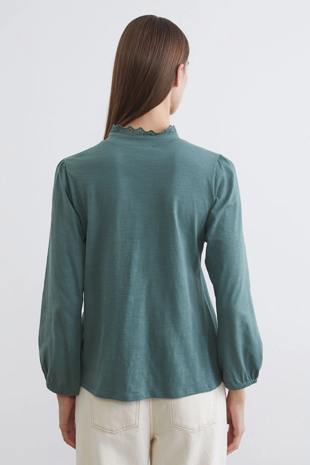 LCW Grace Yeşil Bağlamalı Yaka Nakışlı Büzgülü Bluz