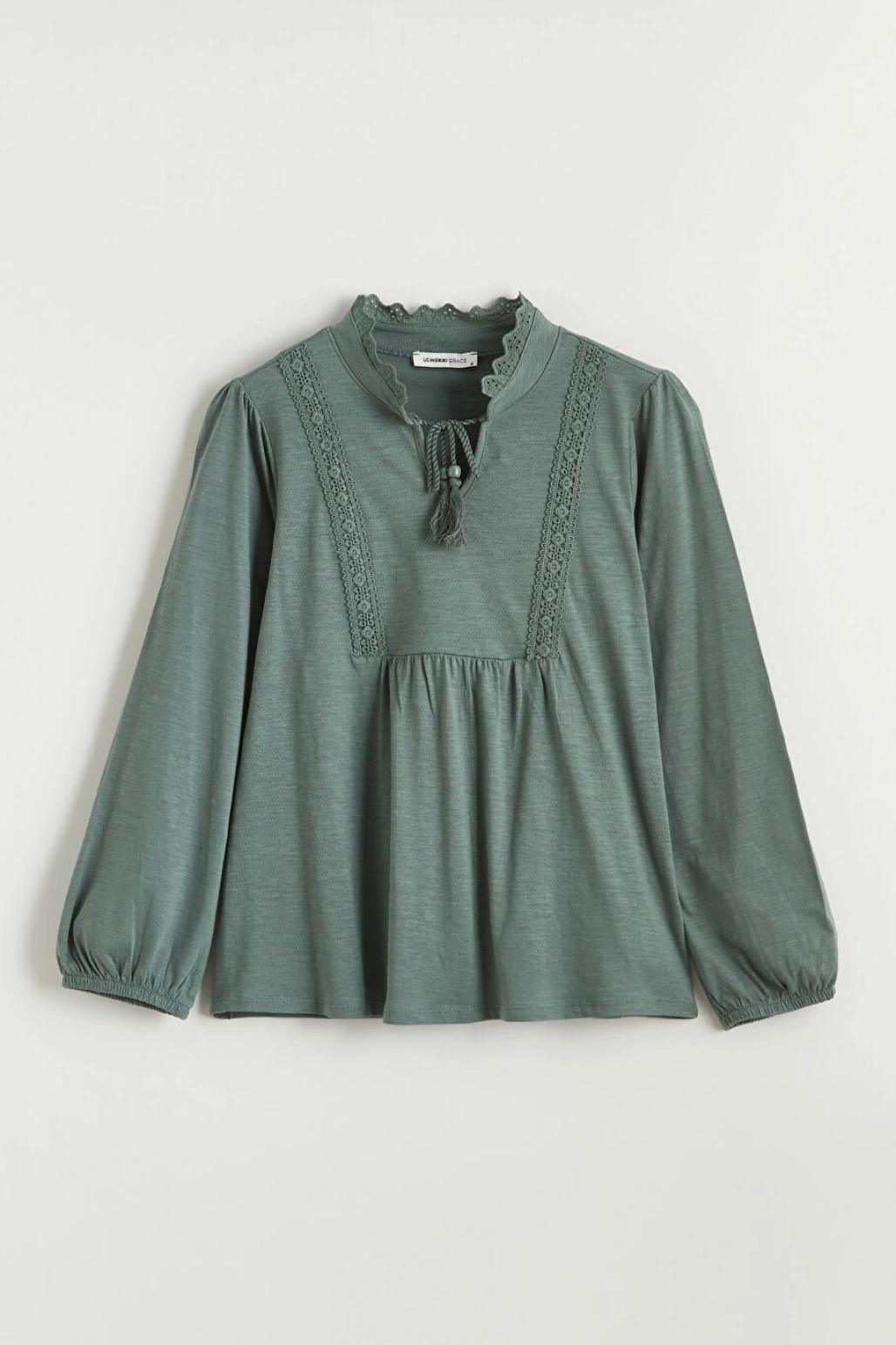 LCW Grace Yeşil Bağlamalı Yaka Nakışlı Büzgülü Bluz