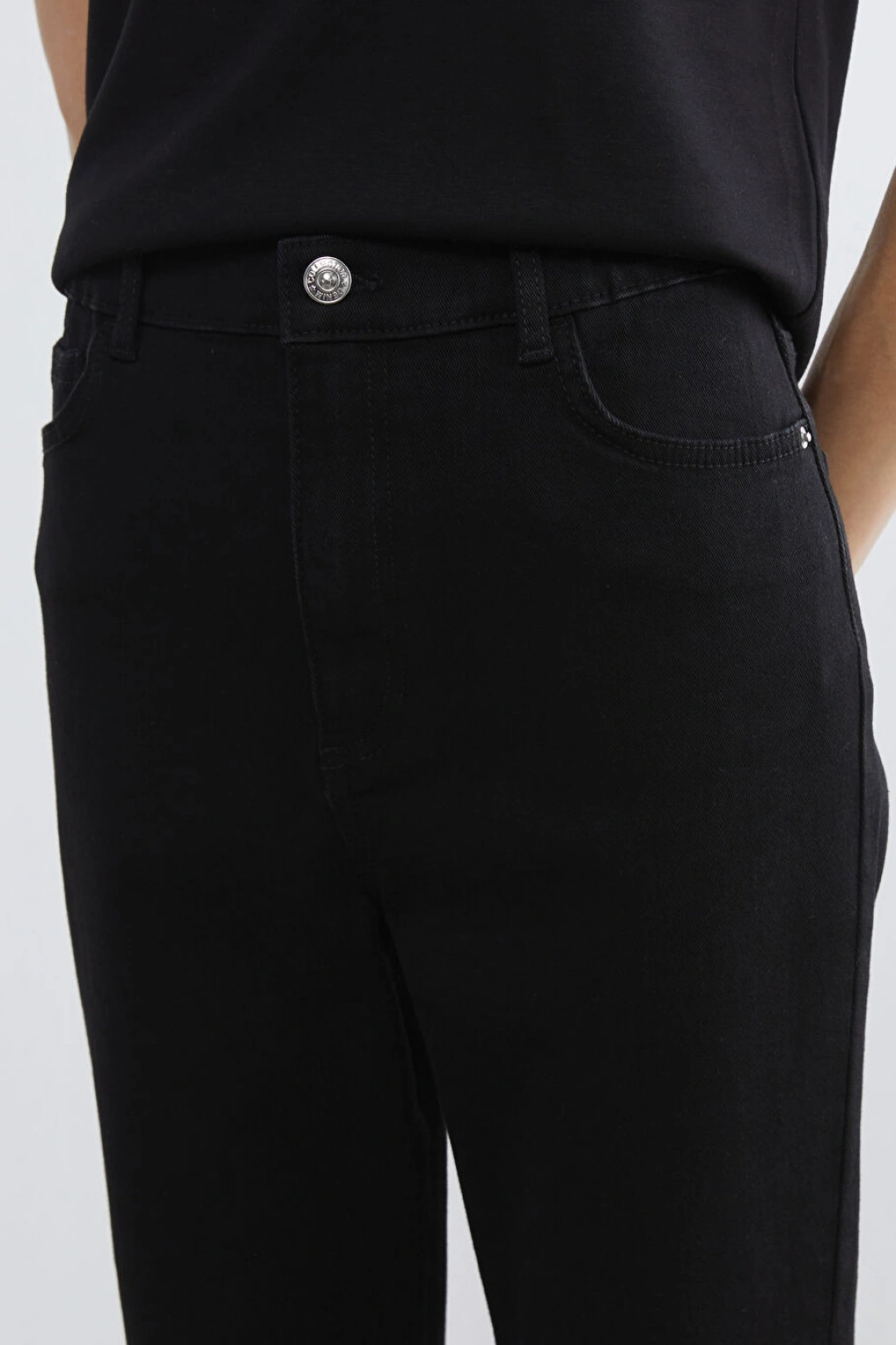 LCWAIKIKI Classic Siyah Beli Lastikli Slim Mom Kadın Jean Pantolon