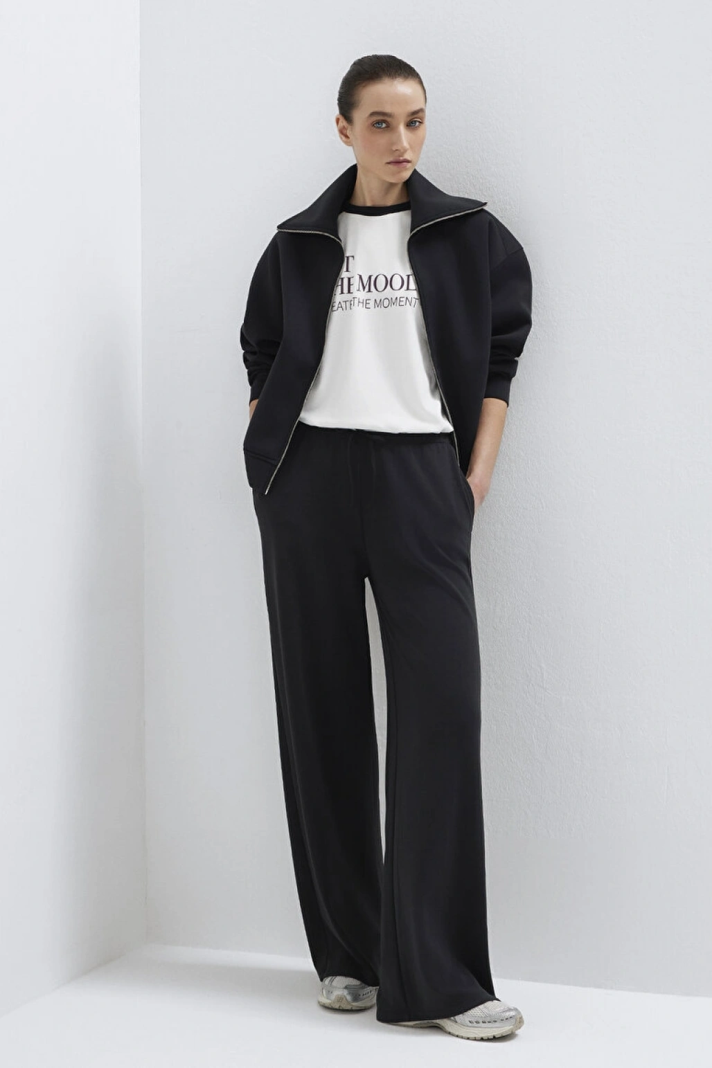 Geniş Paça Siyah Eşofman Altı