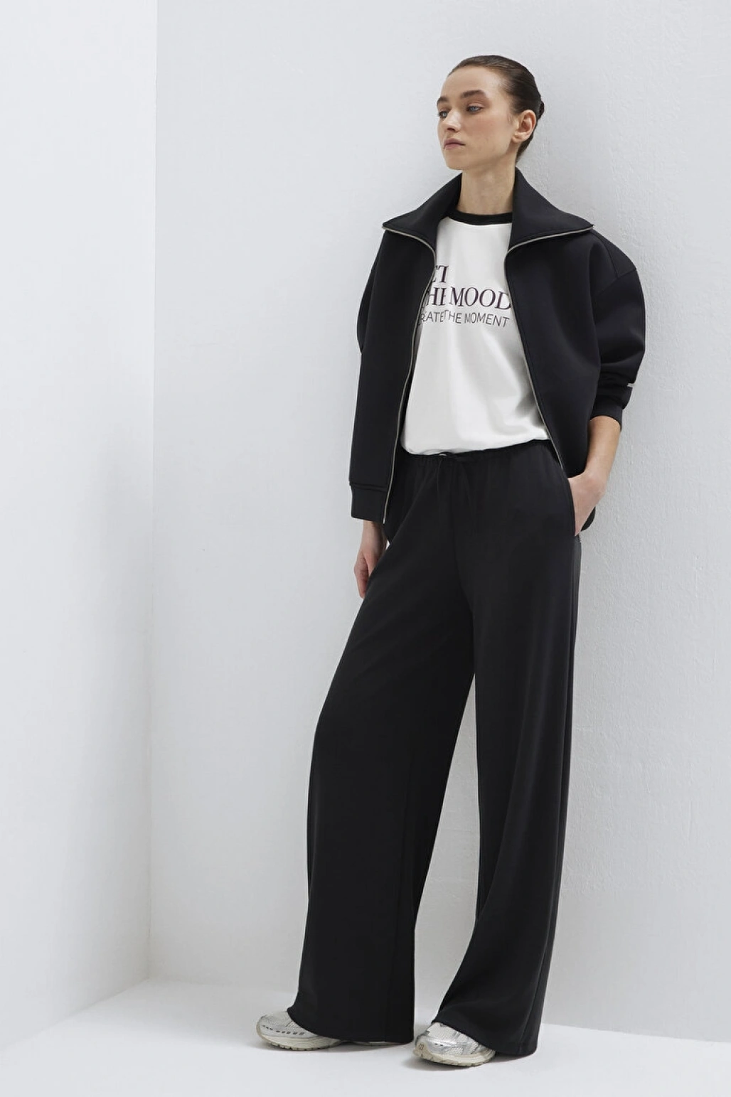 Geniş Paça Siyah Eşofman Altı