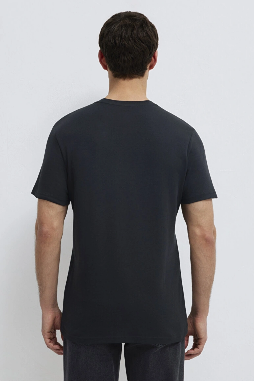 Mavi Logo Baskılı Siyah İnterlok Tişört