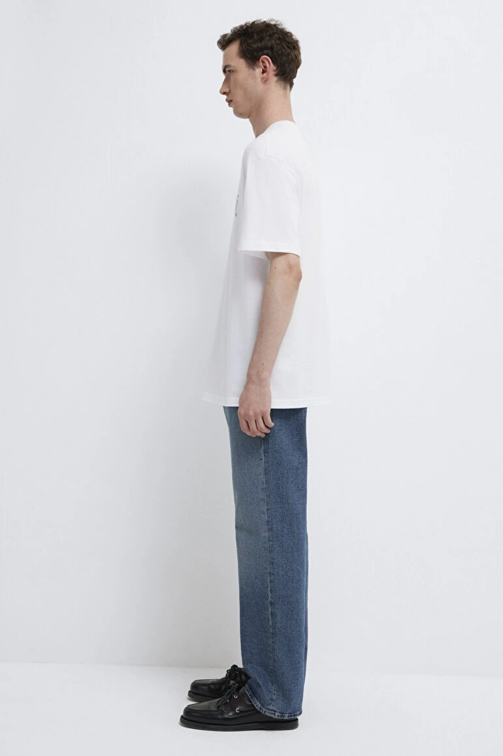 Mavi Baskılı Beyaz Tişört