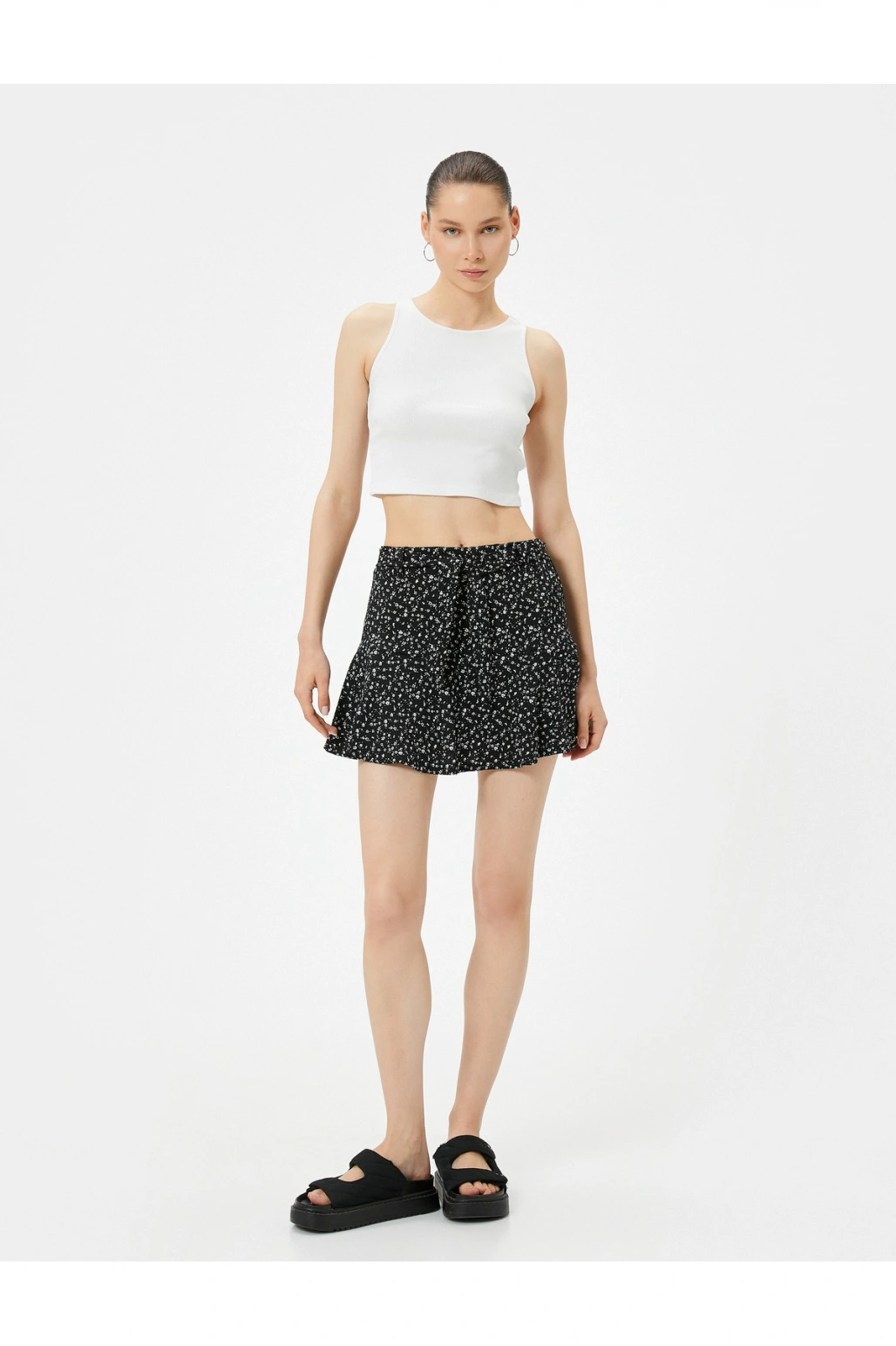 Koton Çiçekli Şort Etek Rahat Kalıp Bürümcük