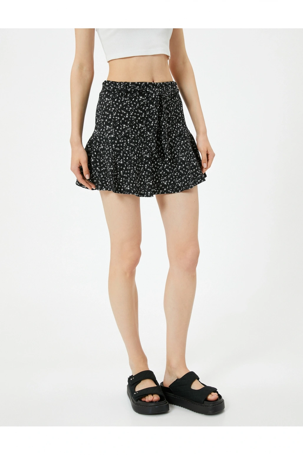 Koton Çiçekli Şort Etek Rahat Kalıp Bürümcük