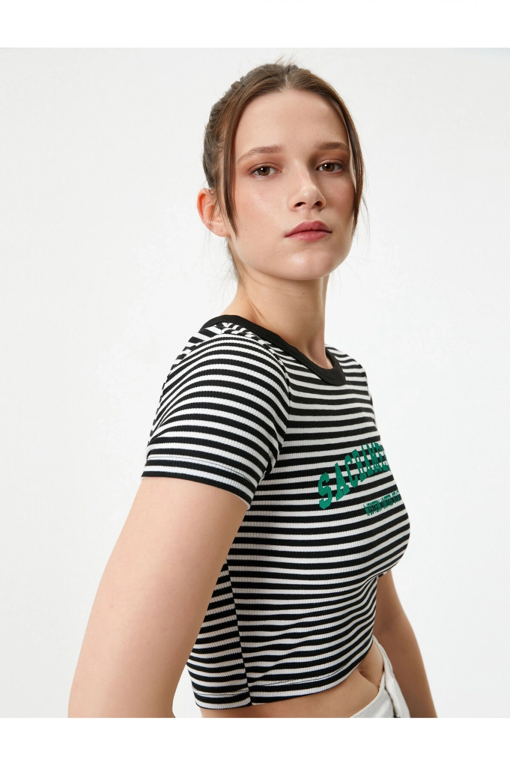 Koton Baskılı Crop Tişört Kısa Kollu Bisiklet Yaka Slim Fit Ribanalı