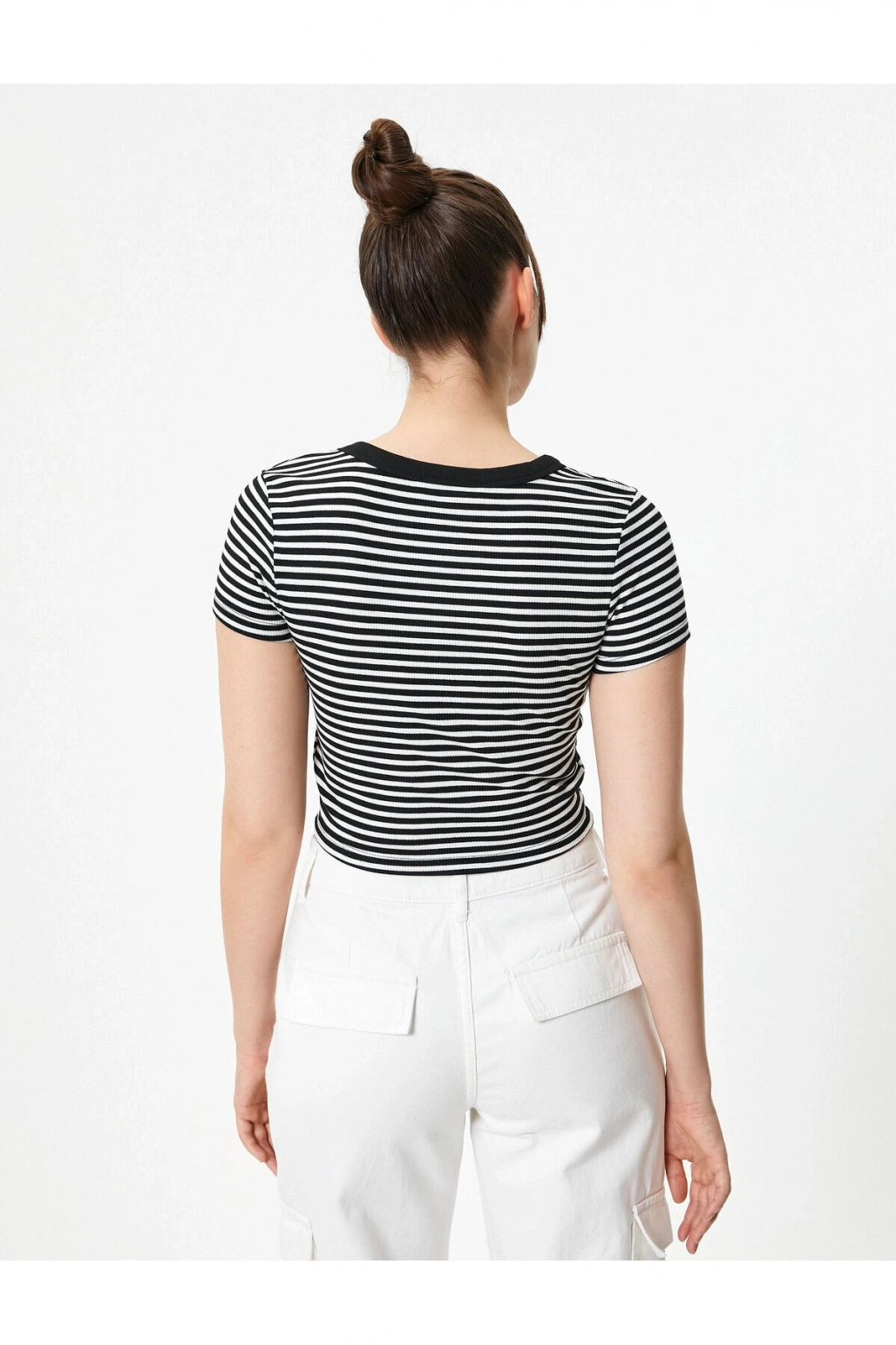 Koton Baskılı Crop Tişört Kısa Kollu Bisiklet Yaka Slim Fit Ribanalı