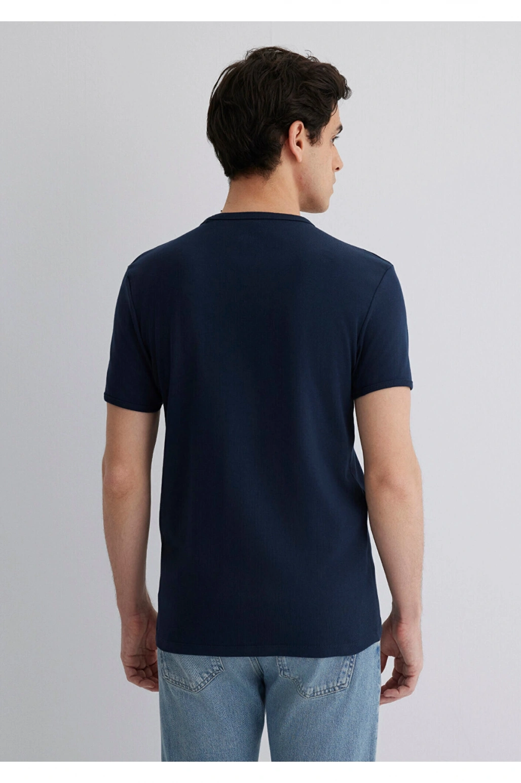 Mavi Ribana Detaylı V Yaka Lacivert Tişört Fitted / Vücuda Oturan Kesim