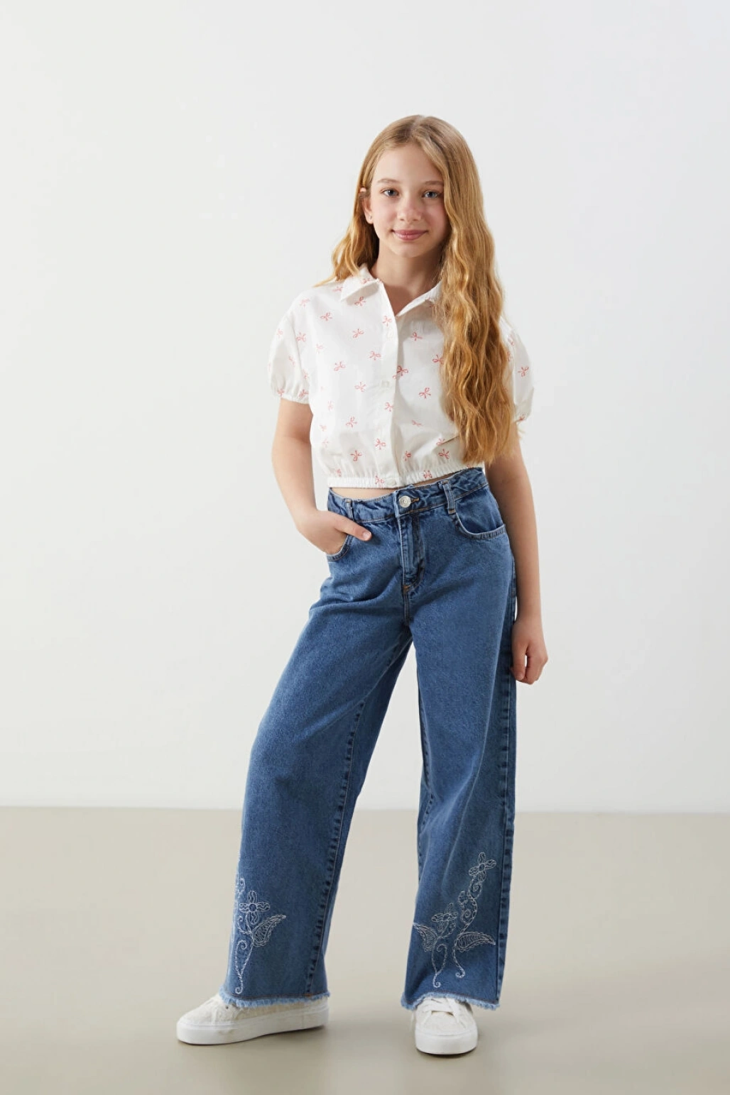 LCW Kids Ekru Fiyonk Baskılı Kız Çocuk Crop Gömlek