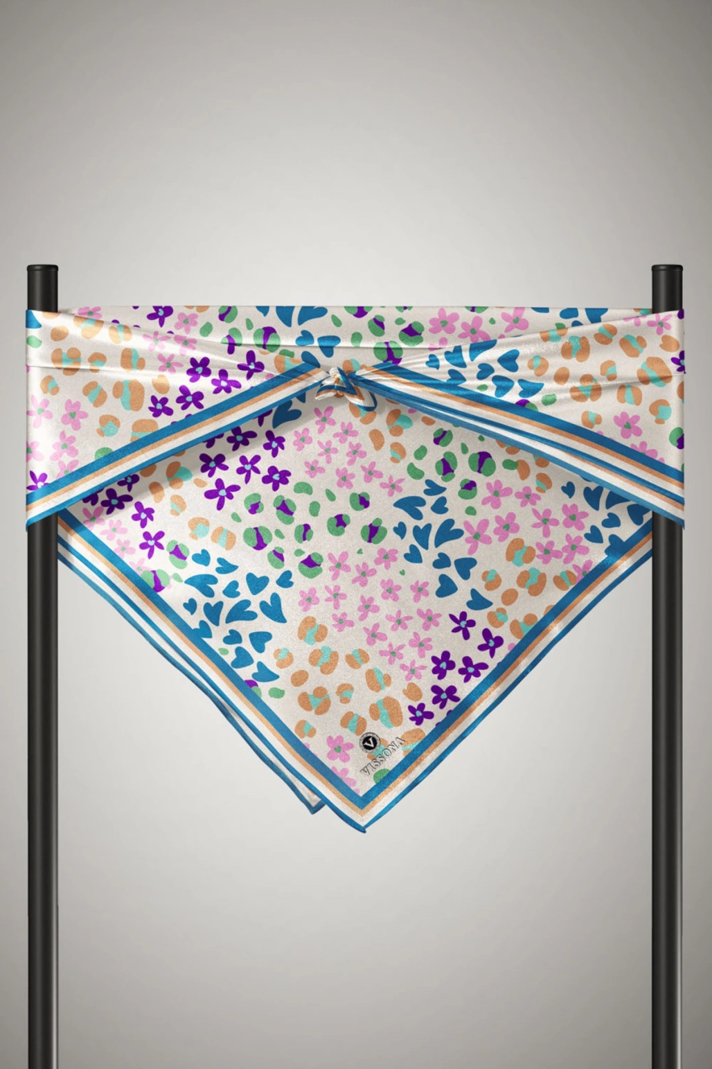 Vissona %100 Twill İpek Kalpli Leopar Desenli İndigo - Pembe Renkli 90x90 Eşarp Dikim Şekli : El Dikişi