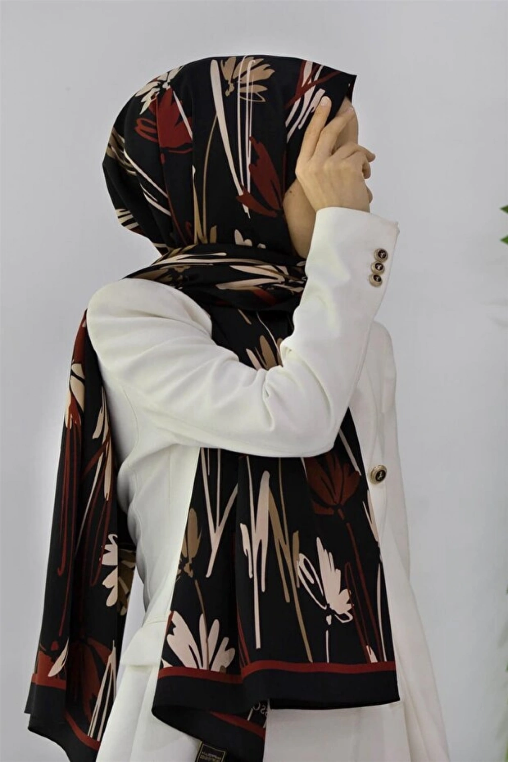 Vissona LÜKS MEDİNE İPEĞİ ÇİÇEK DESENLİ BORDO RENKLİ 75X195 KIRIŞMAZ ŞAL MOSS KREP DİKİŞ TİPİ İTALYAN DİKİŞL