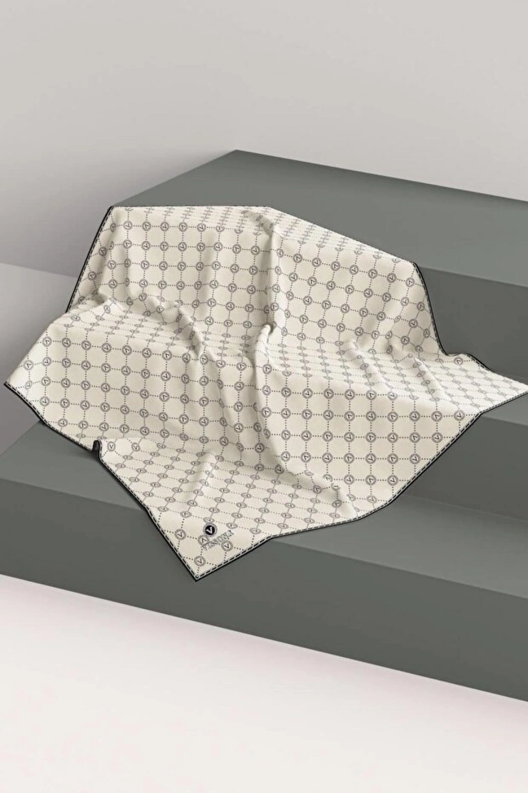 Vissona %100 Twill İpek Monogram Desenli Krem - Siyah Renkli 90x90 Eşarp Dikim Şekli : El Dikişi