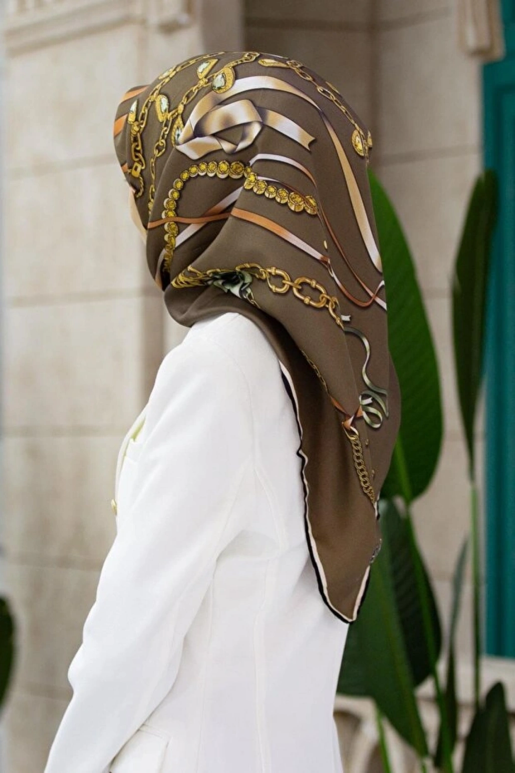 Vissona %100 Twill İpek Kurdele Ve Zincir Desenli Bakır - Turuncu Renkli 90x90 Eşarp Dikim Şekli : El Dikişi