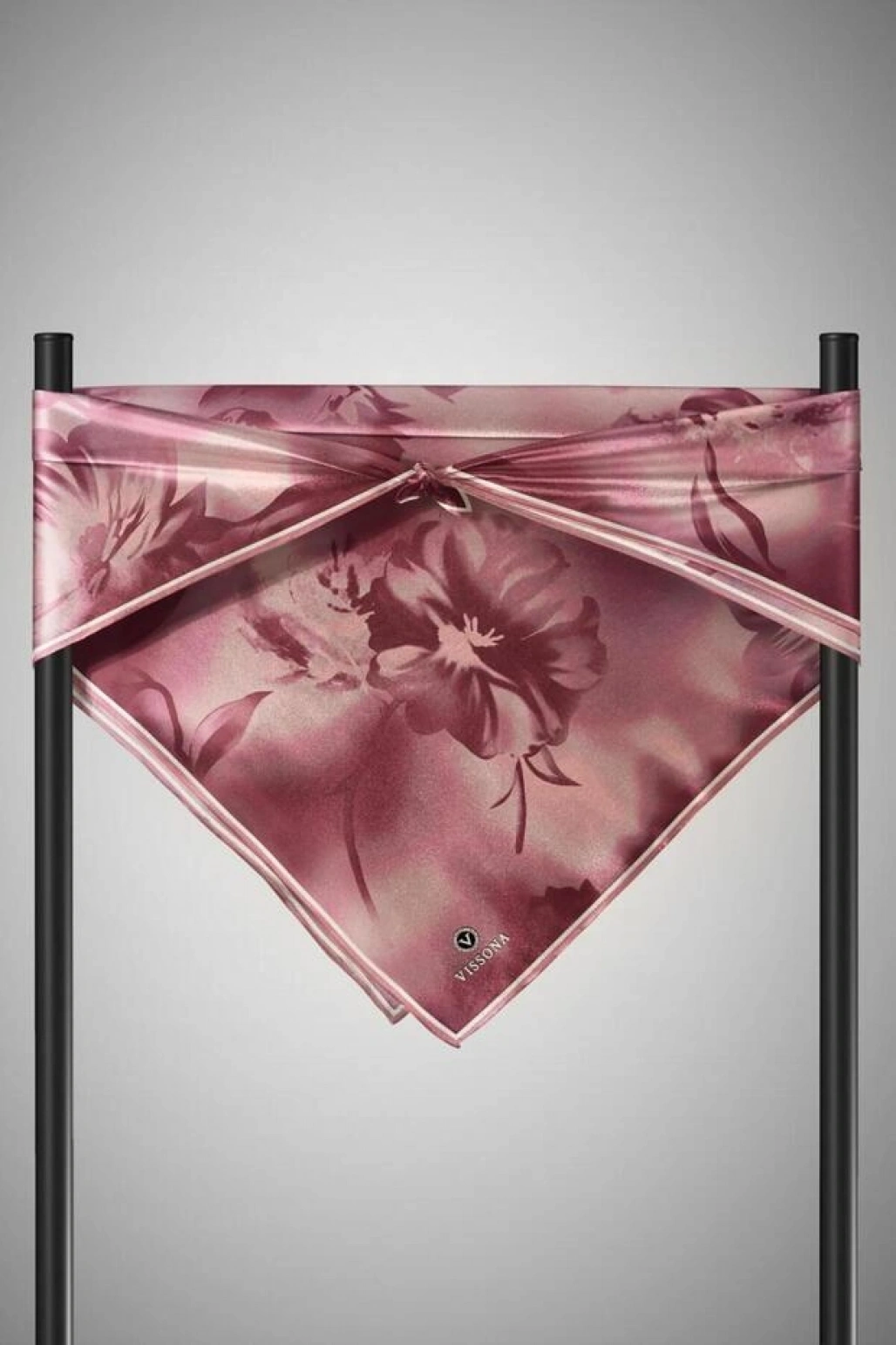 Vissona 100% Twill İpek Çiçek Desenli Pudra Renkli 90x90 Dikim Şekli : El Dikişi Eşarp