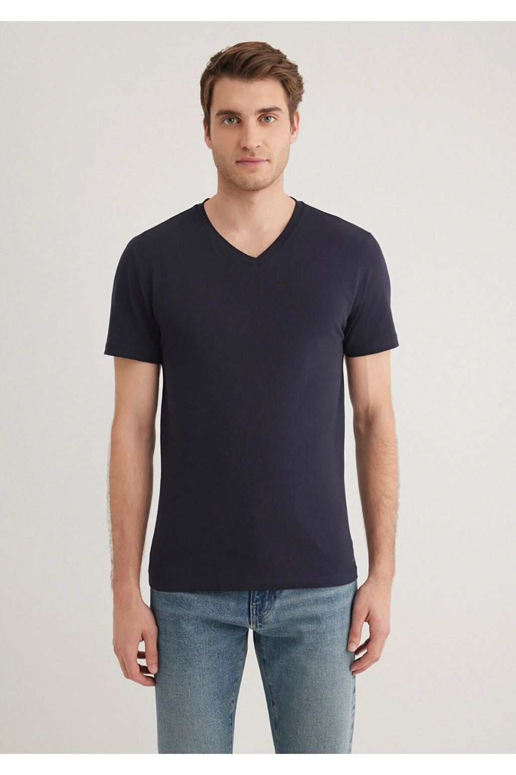 Mavi Stretch V Yaka Lacivert Basic Tişört Fitted / Vücuda Oturan Kesim