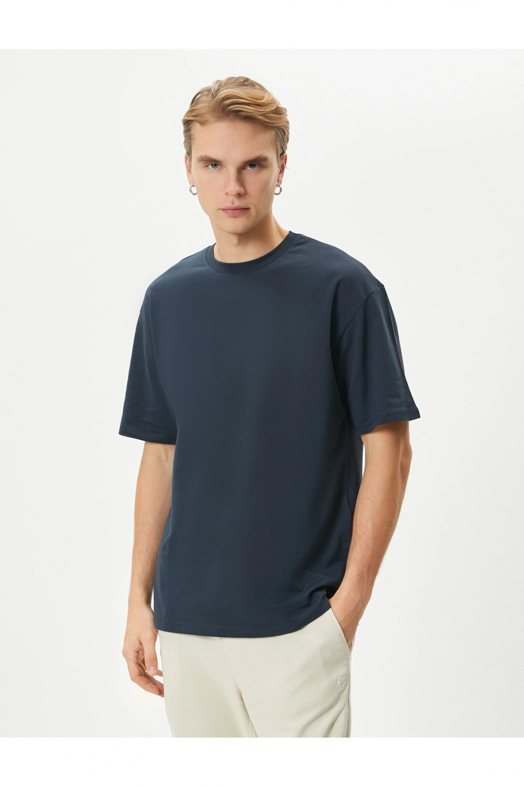 Basic Oversize Tişört Bisiklet Yaka Düşük Omuzlu Kısa Kollu Pamuklu