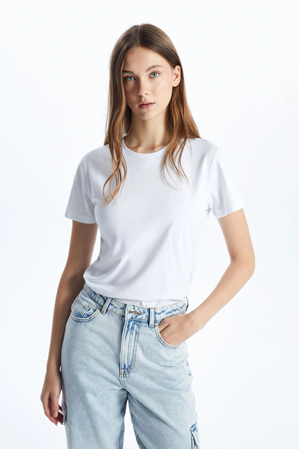 XSIDE Beyaz LC Waikiki Bisiklet Yaka Kadın Tişört