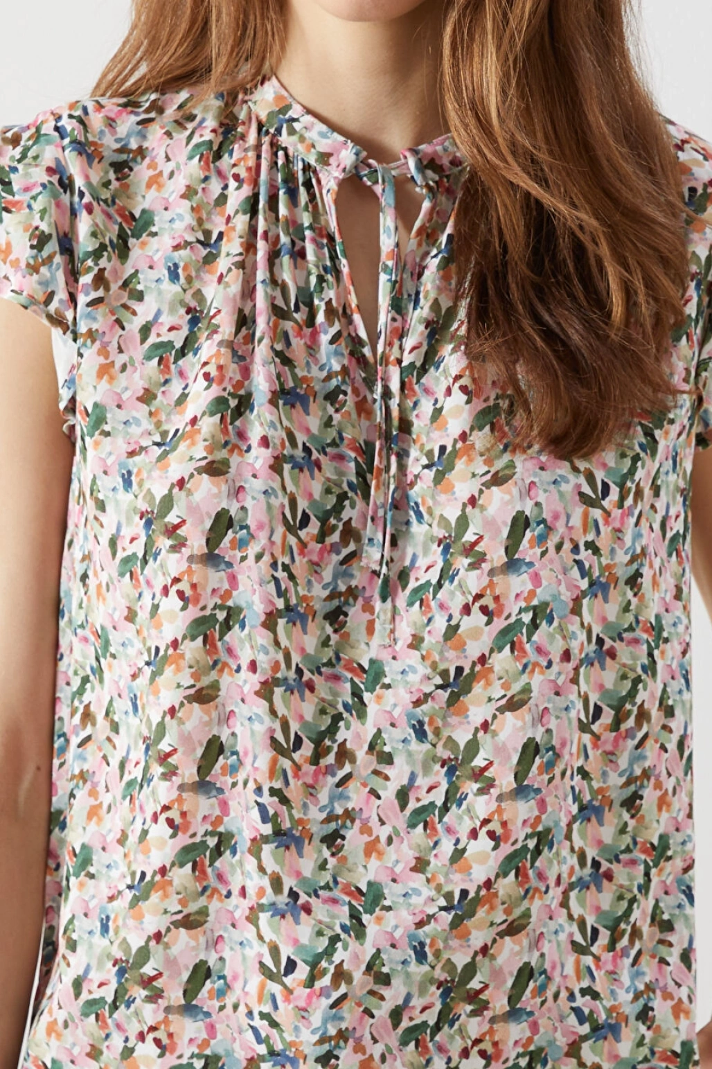 LCWAIKIKI Classic Bağlamalı Yaka Çiçekli Kadın Bluz