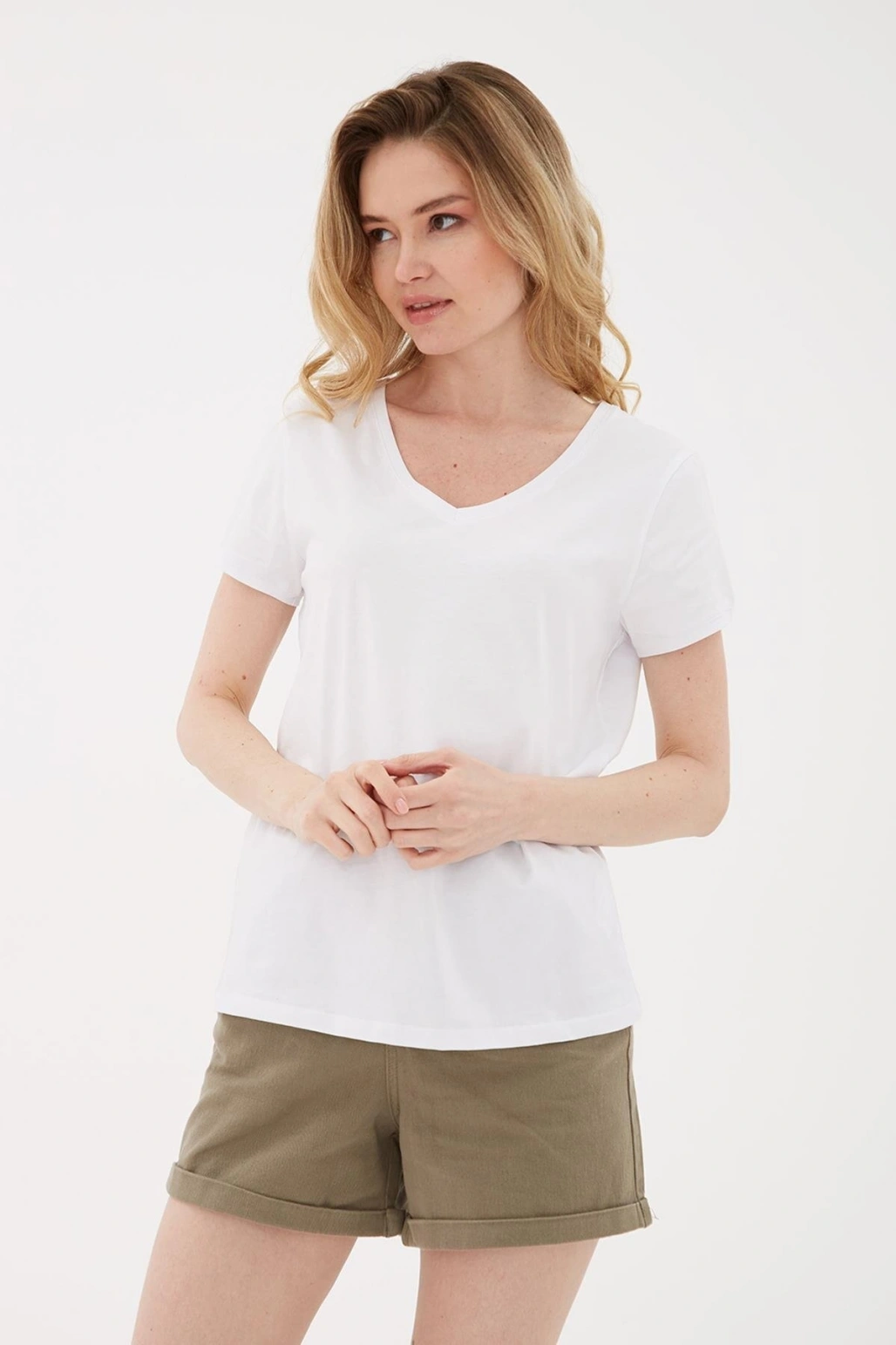 Fashion Friends V Yaka %100 Pamuklu Tişört Beyaz