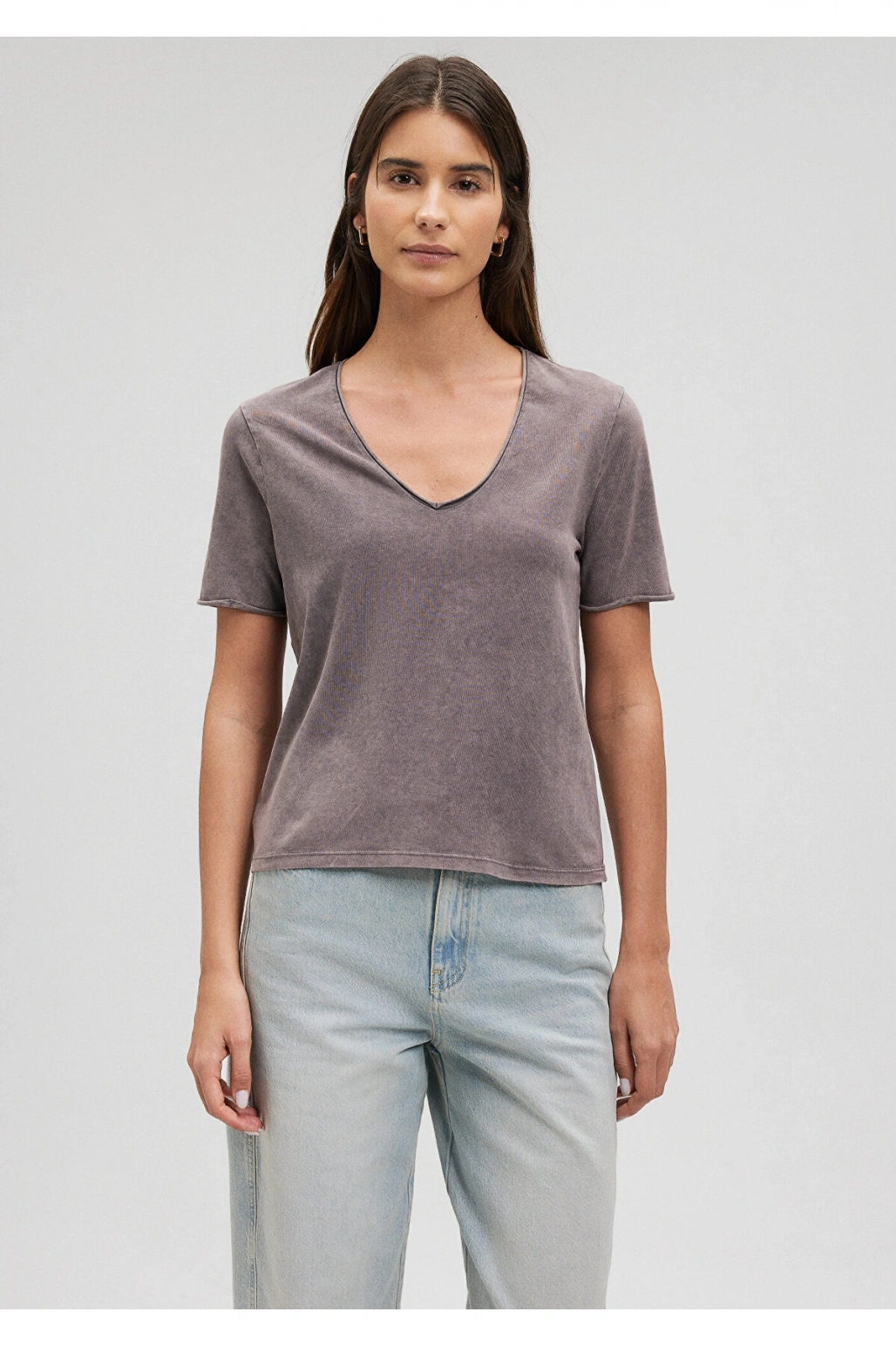 V Yaka Gri Basic Tişört Slim Fit / Dar Kesim