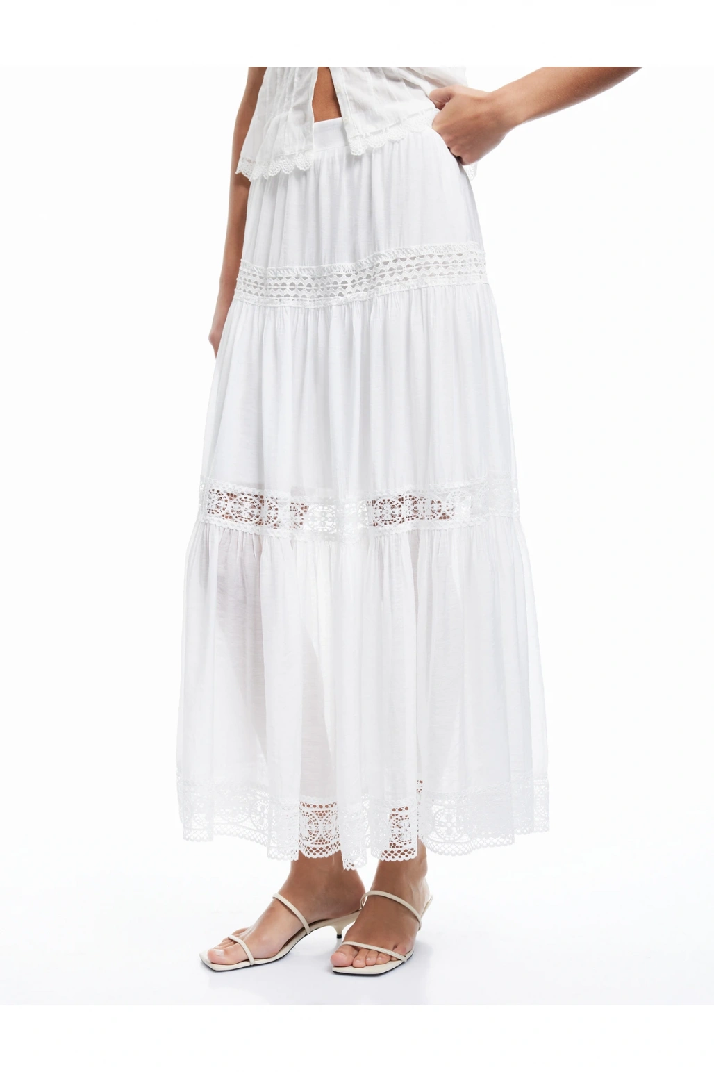 Astarlı Viskon Kumaş Karışımlı Dantel Detaylı Katmanlı Uzun Etek