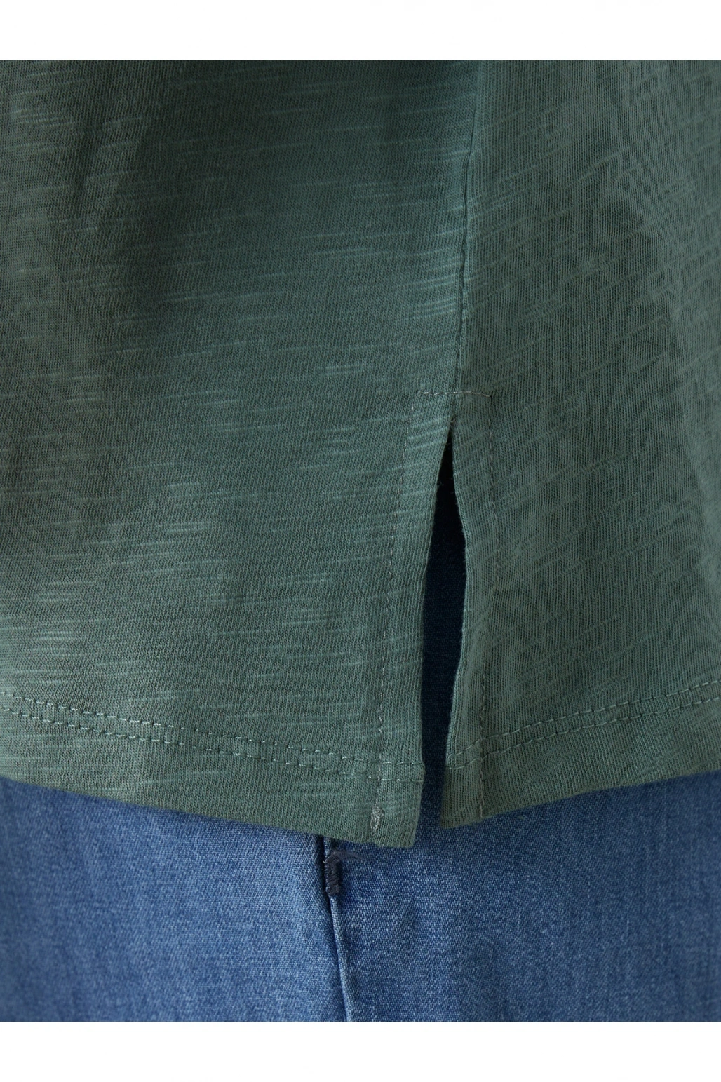 Bağlamalı Yaka Nakışlı Bluz