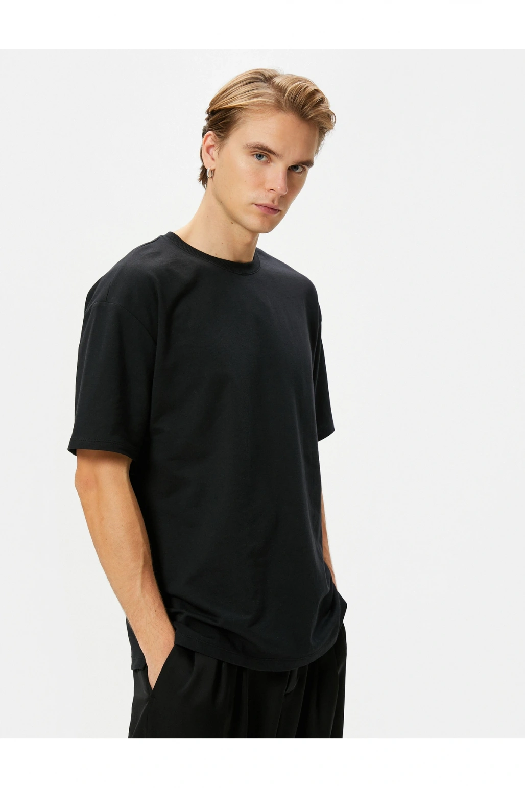 Basic Oversize Tişört Bisiklet Yaka Düşük Omuzlu Kısa Kollu Pamuklu