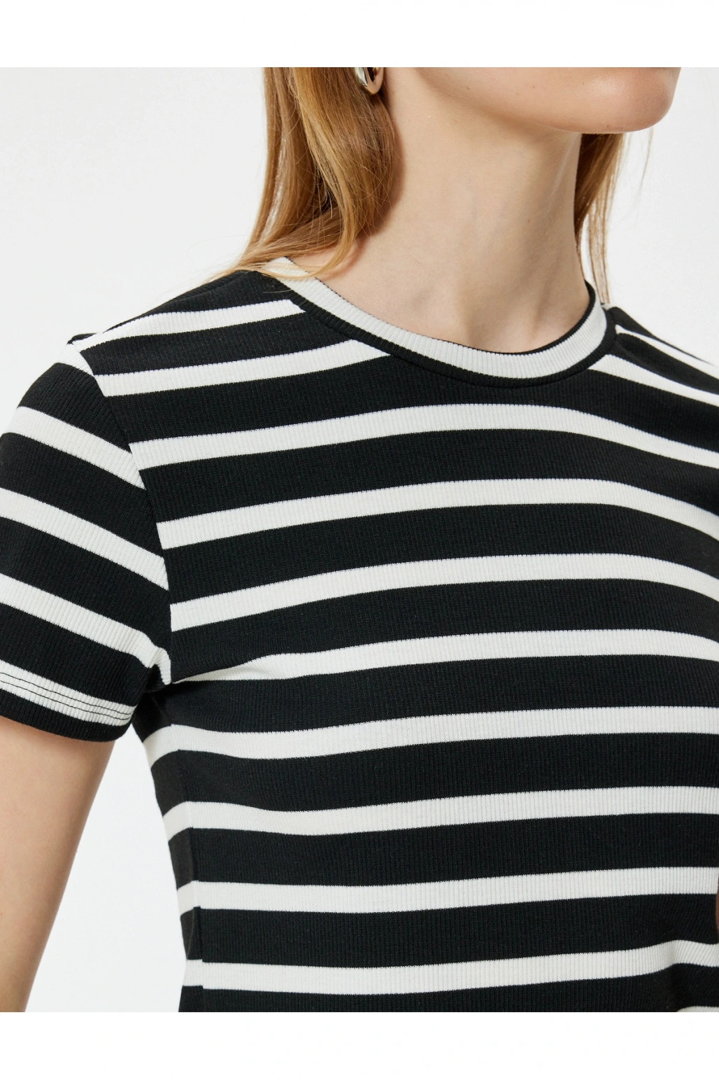 Basic Tişört Kısa Kollu Bisiklet Yaka Slim Fit