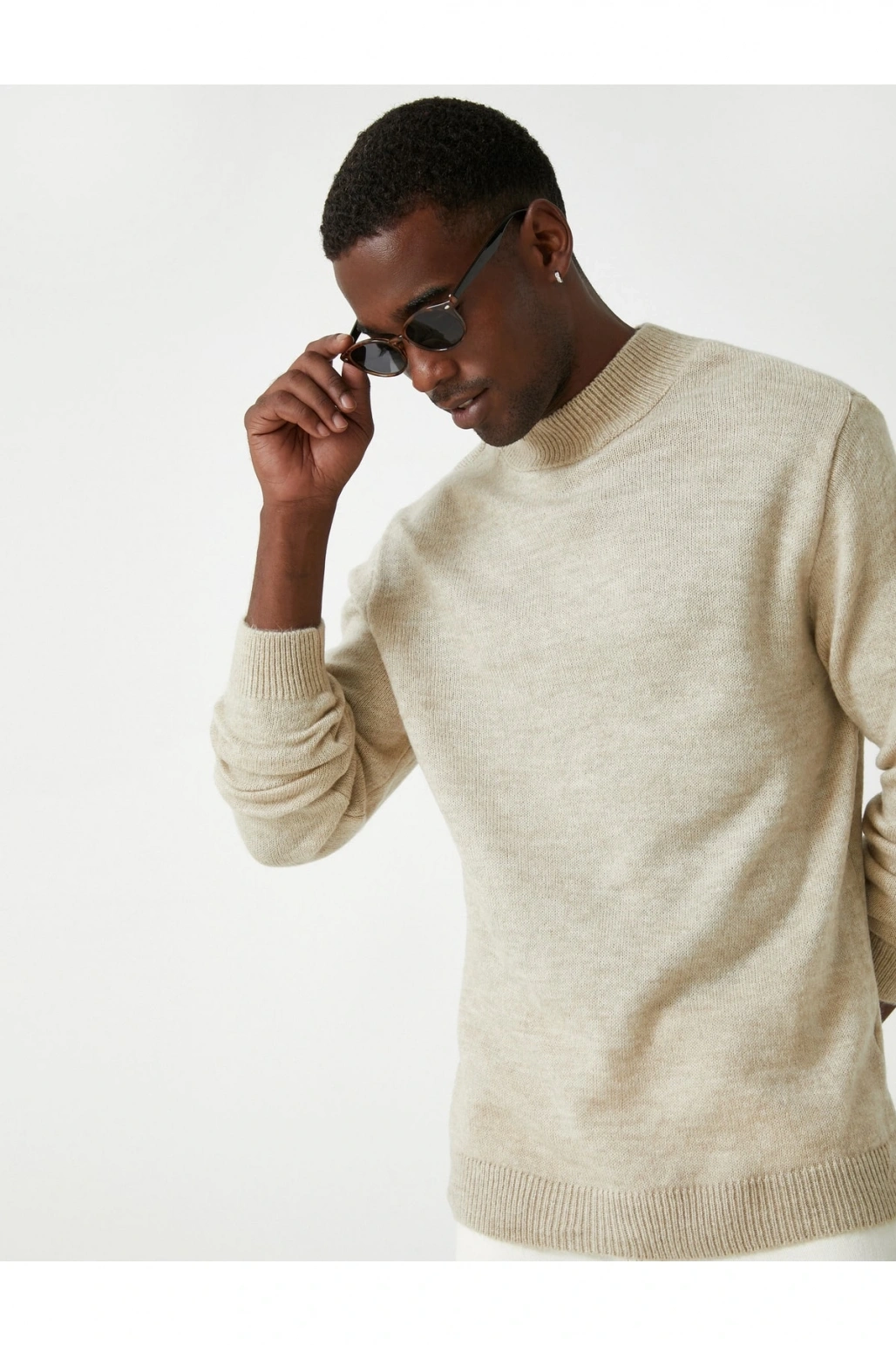 Basic Turtleneck Sweater