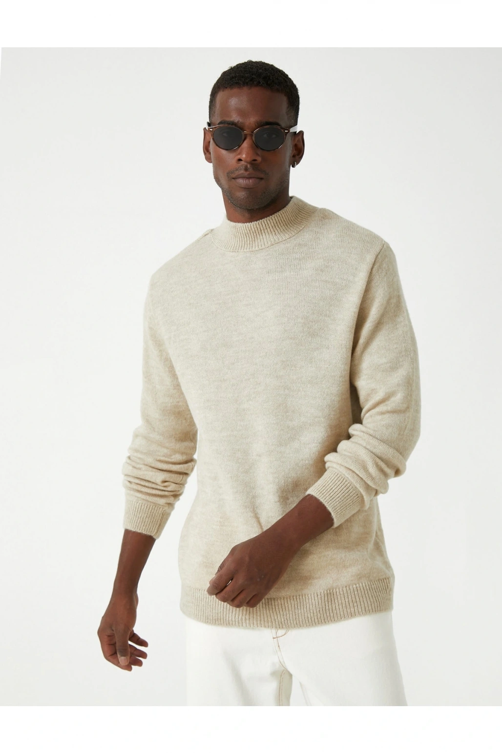 Basic Turtleneck Sweater