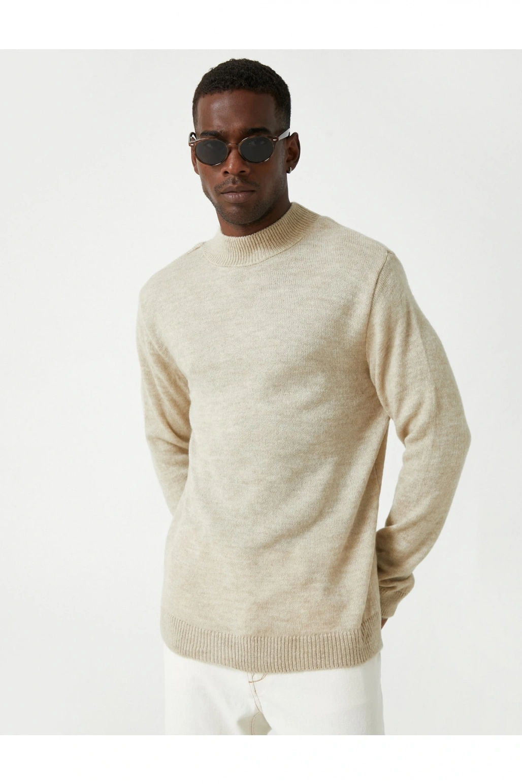 Basic Turtleneck Sweater