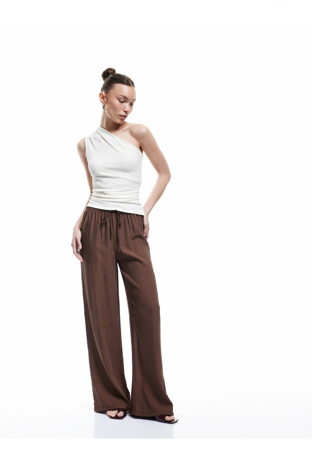 Beli Lastikli Bürümcük Düz Paça Pantolon