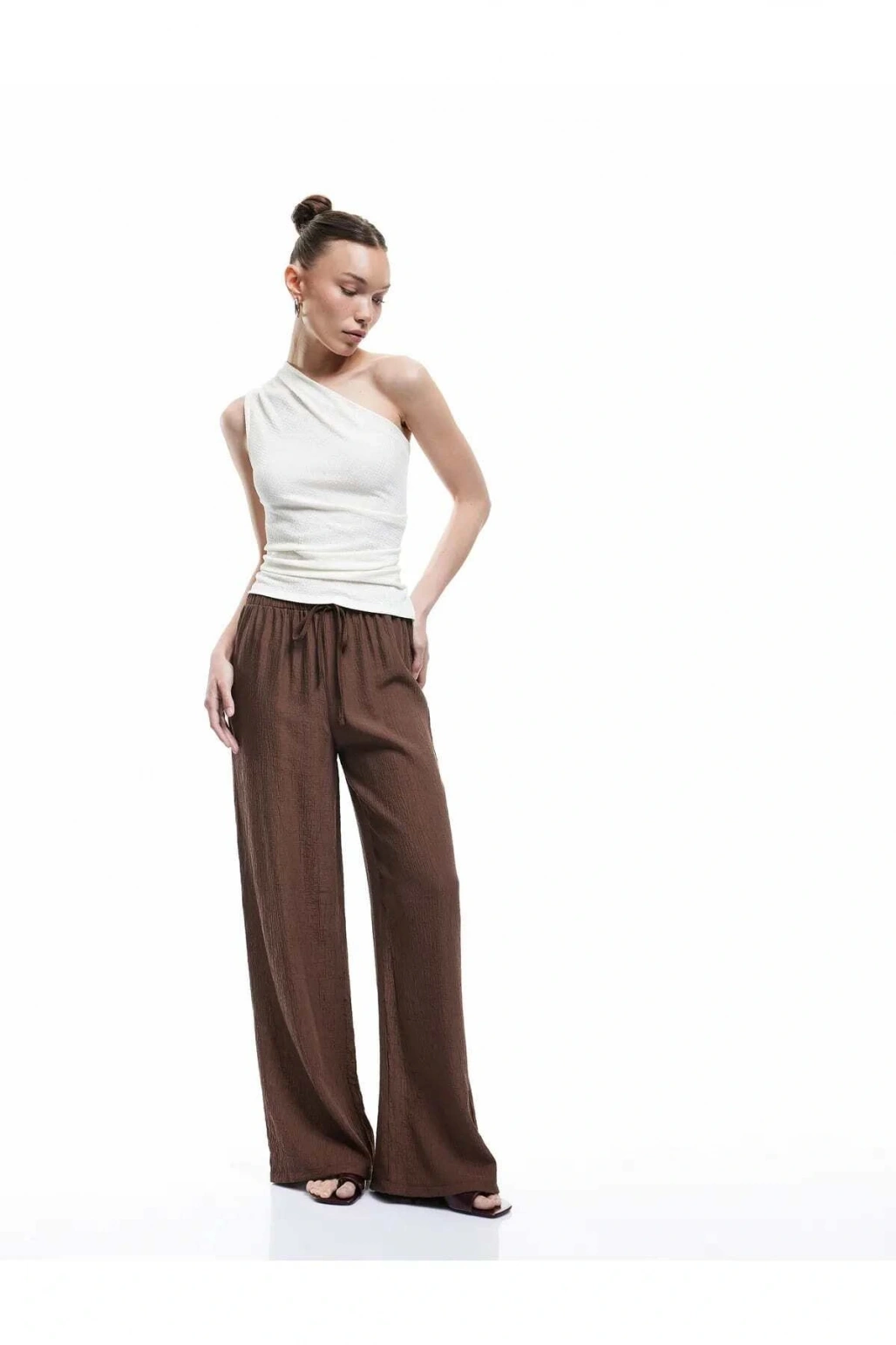 Beli Lastikli Bürümcük Düz Paça Pantolon