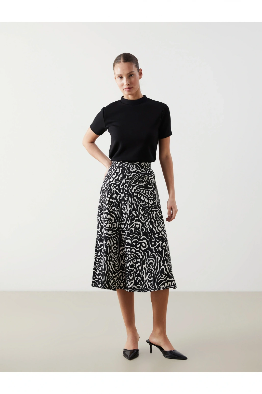 Beli Lastikli Desenli Kadın Etek