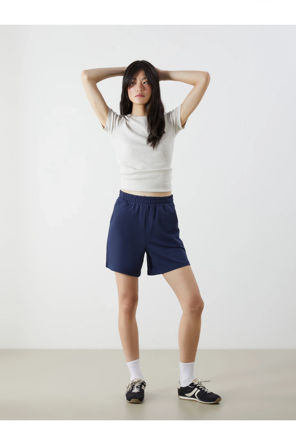 Beli Lastikli Kadın Şort