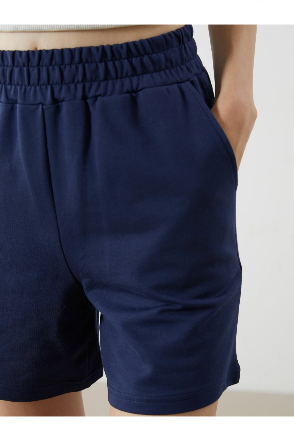 Beli Lastikli Kadın Şort