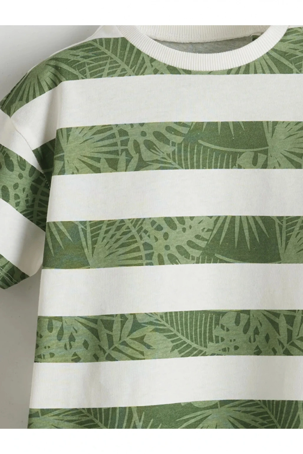 Bisiklet Yaka Çizgili Penye Erkek Çocuk Tişört