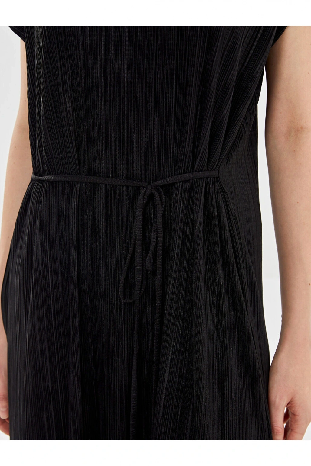 Bisiklet Yaka Dokulu Kadın Elbise