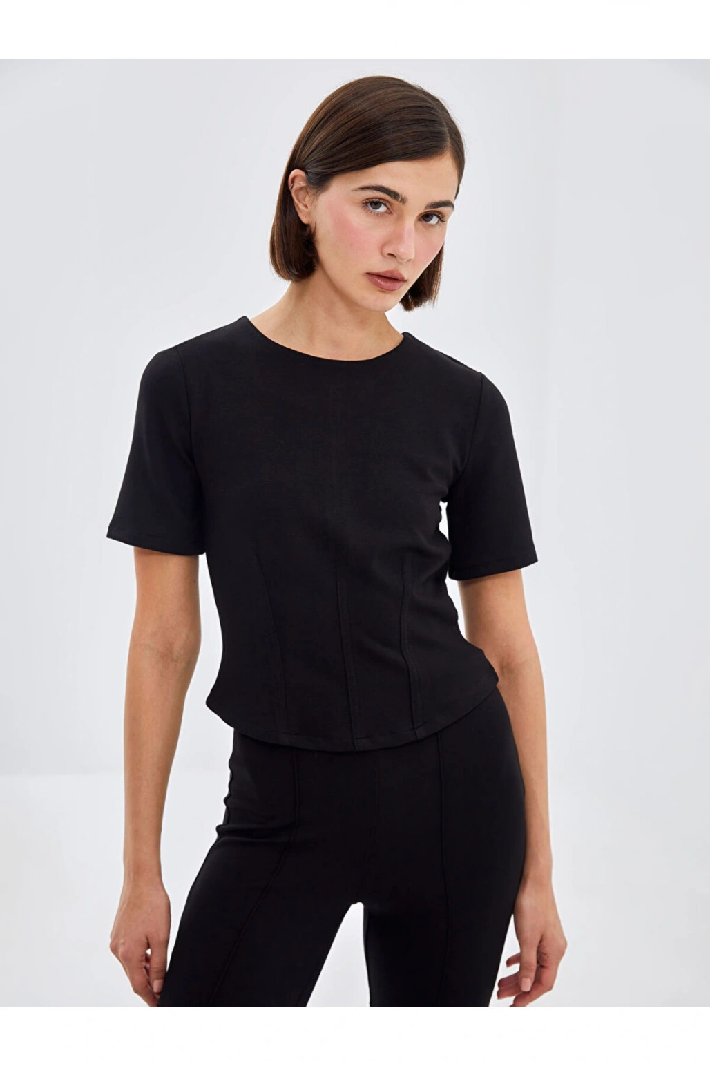 Bisiklet Yaka Kadın Tişört