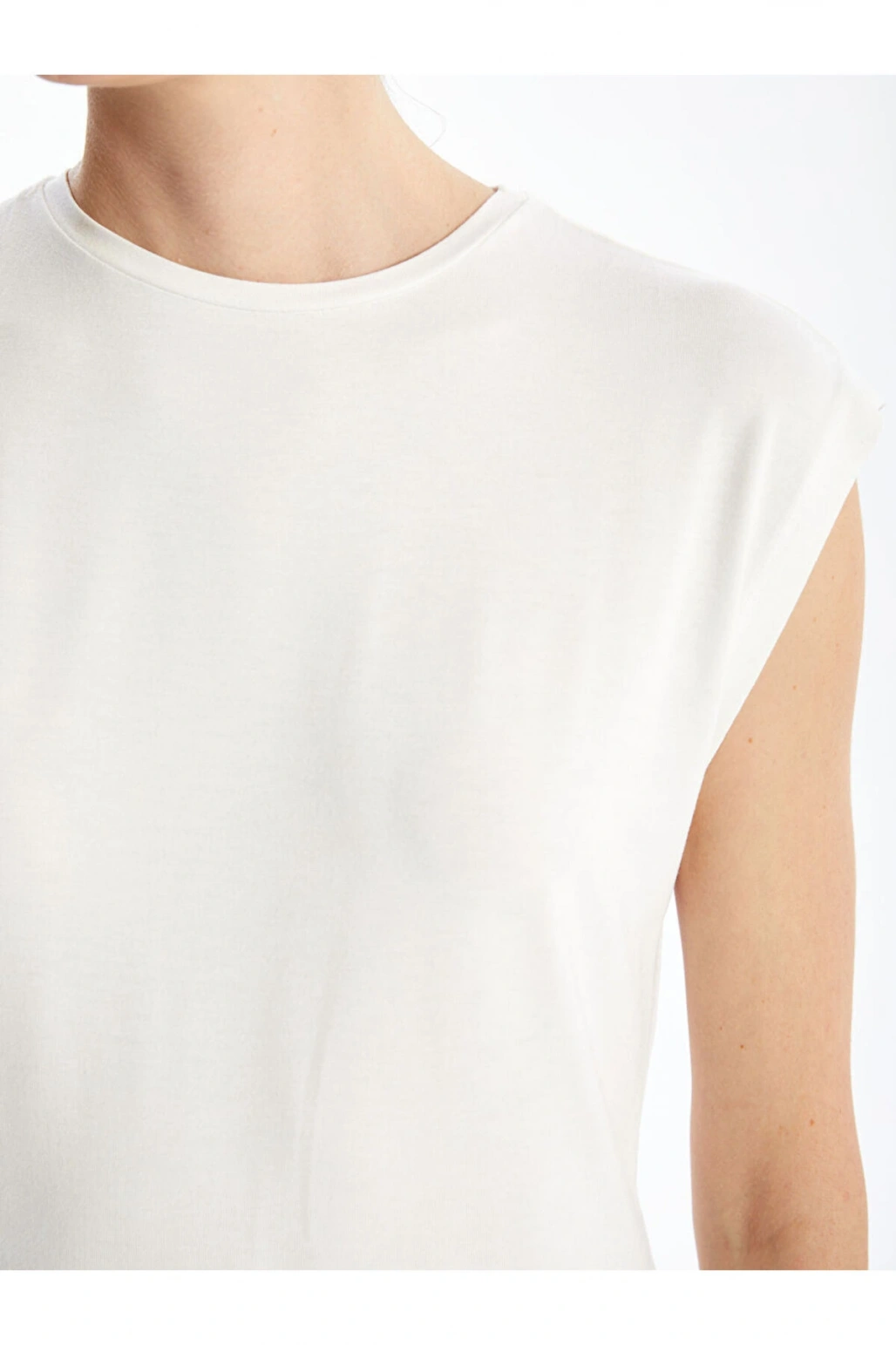 Bisiklet Yaka Kadın Tişört