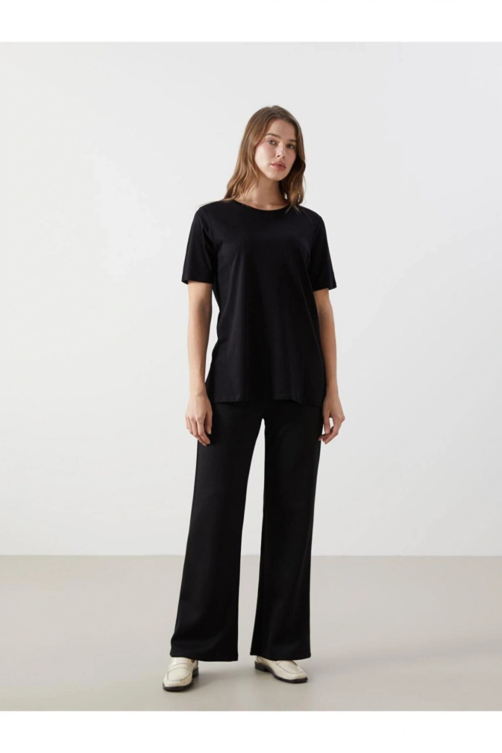 Bisiklet Yaka Kadın Tişört (S5)