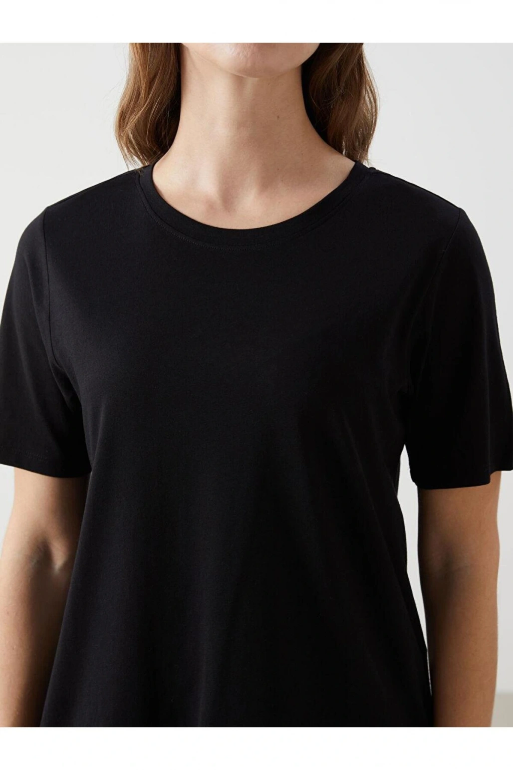 Bisiklet Yaka Kadın Tişört (S5)