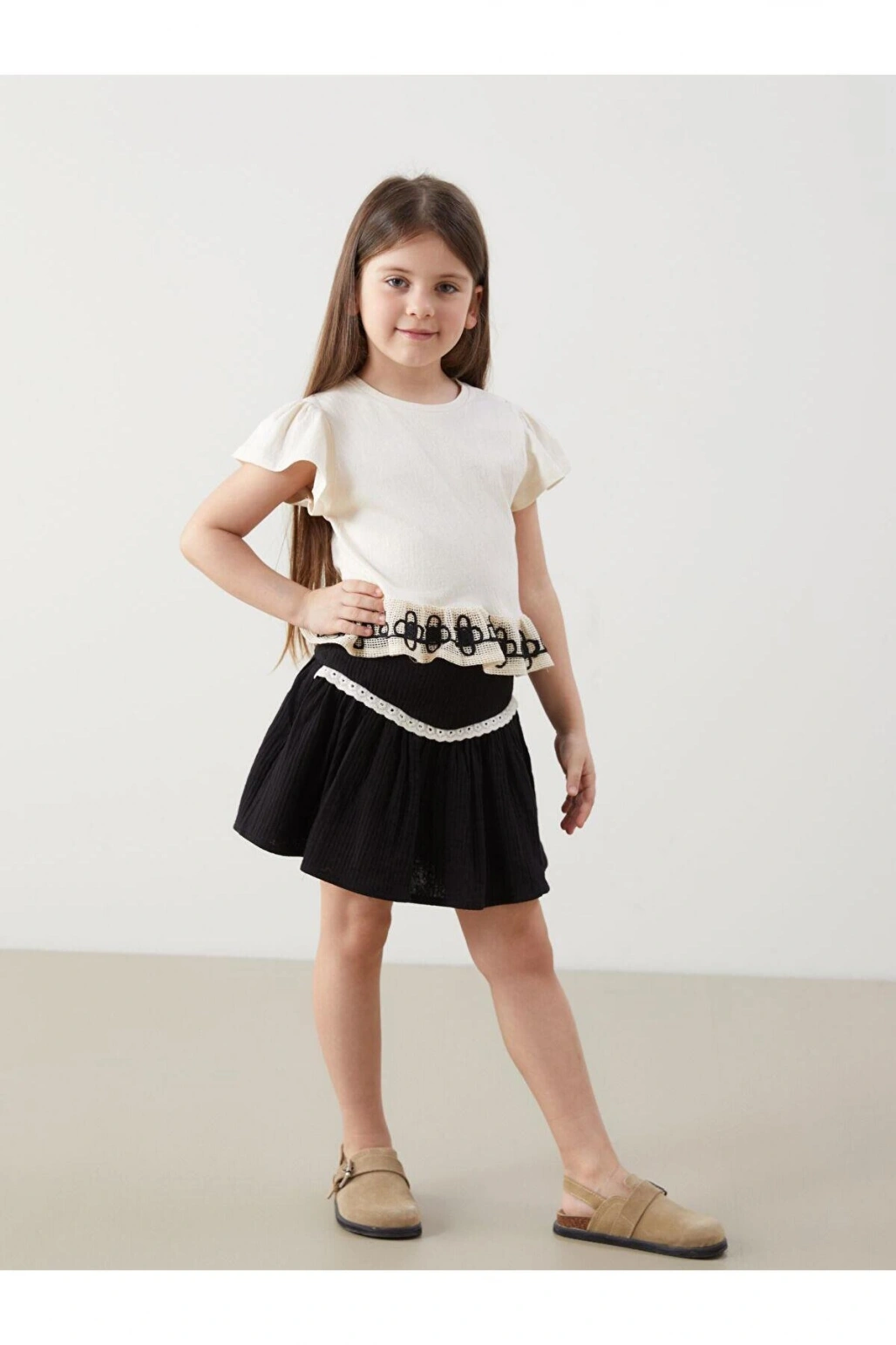 Bisiklet Yaka Nakışlı Kız Bebek Tişört (S5)