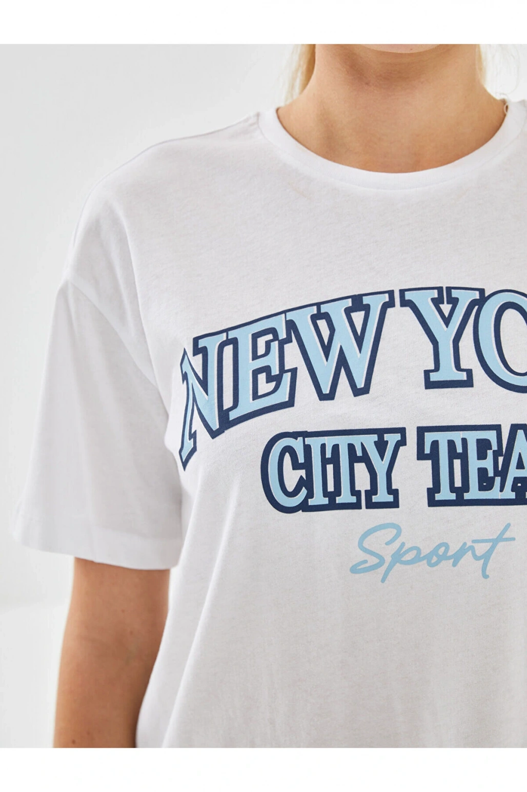 Bisiklet Yaka New York Baskılı Kadın Tişört