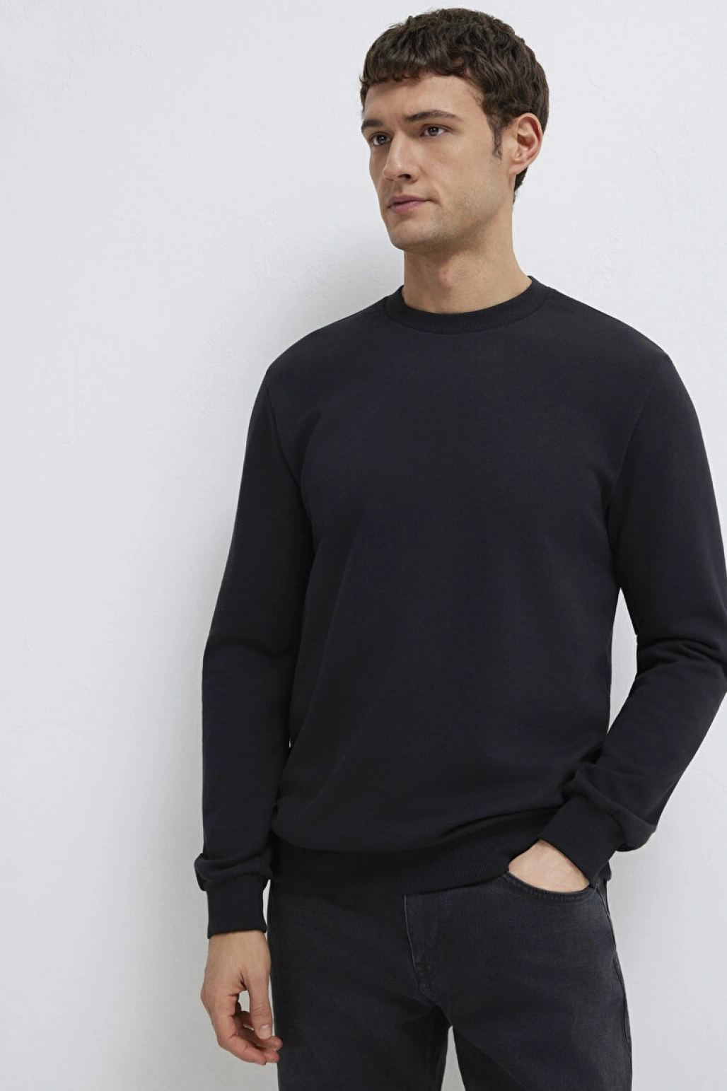 Bisiklet Yaka Siyah Sweatshirt