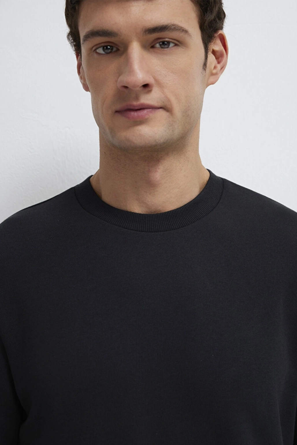 Bisiklet Yaka Siyah Sweatshirt