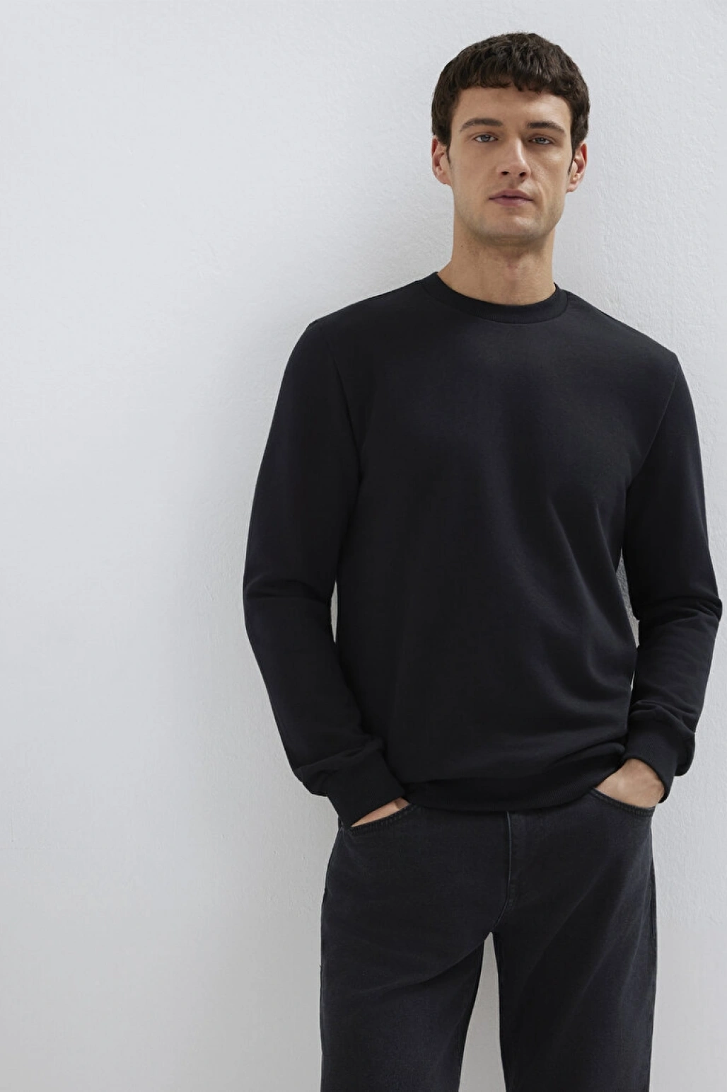 Bisiklet Yaka Siyah Sweatshirt